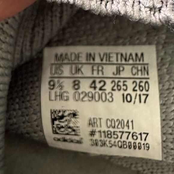 𝅺nwot Adidas Pure Boost Size 9.5, Light Grey - Picture 8 of 8